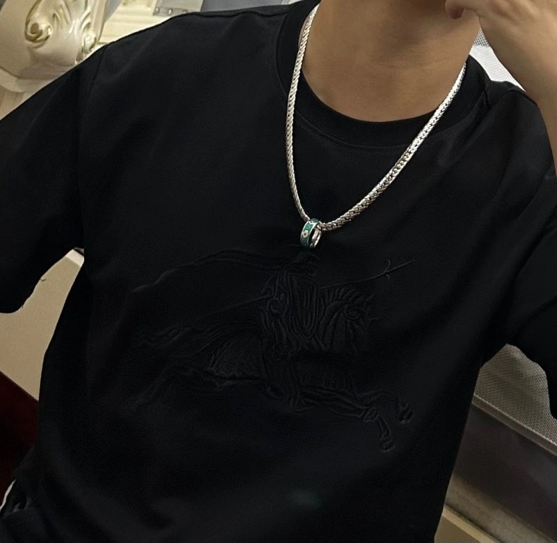 Seasonal Louis Vuitton Necklaces 247750