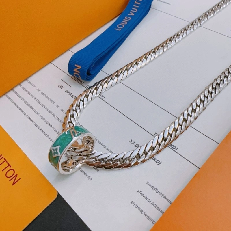 Seasonal Louis Vuitton Necklaces 247750