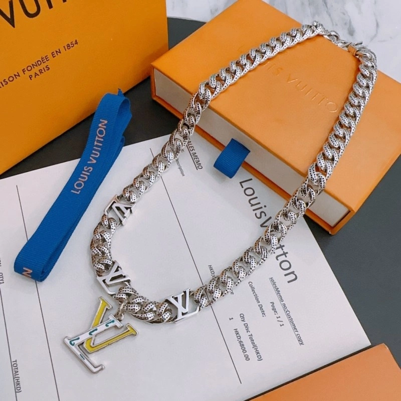 Louis Vuitton Necklaces OnTrend 247749