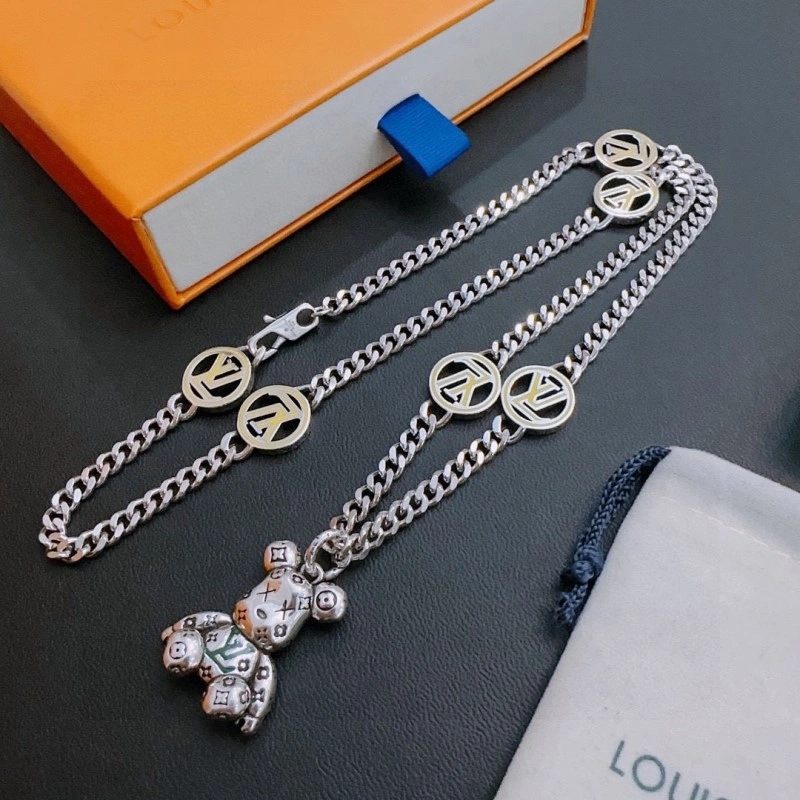 WeatherProof Louis Vuitton Necklaces 247748