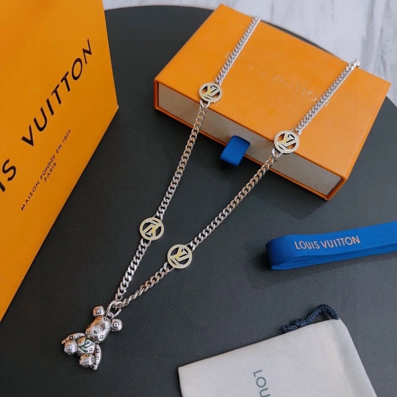 WeatherProof Louis Vuitton Necklaces 247748