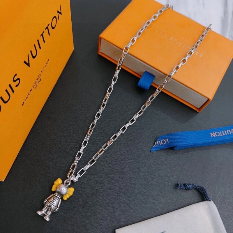 WrinkleFree Louis Vuitton Necklaces 247747