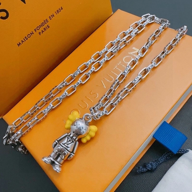 WrinkleFree Louis Vuitton Necklaces 247747