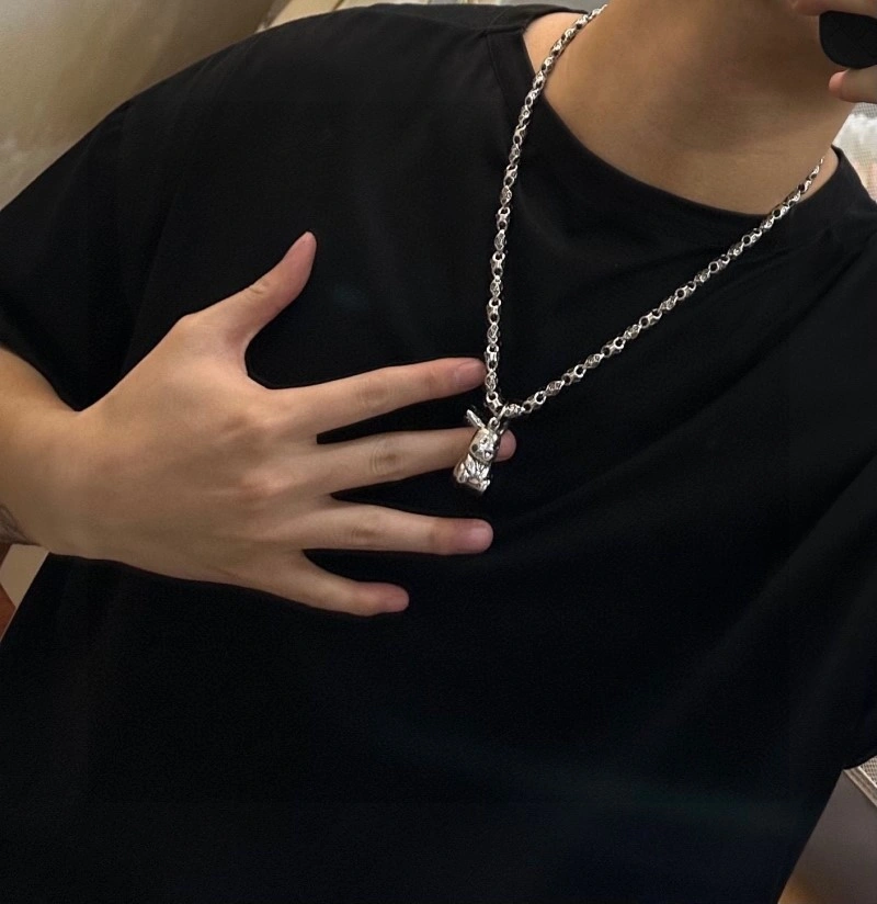 Casual Louis Vuitton Necklaces 247743
