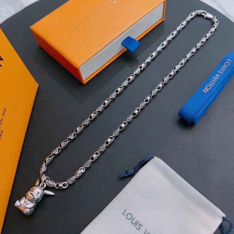 Casual Louis Vuitton Necklaces 247743