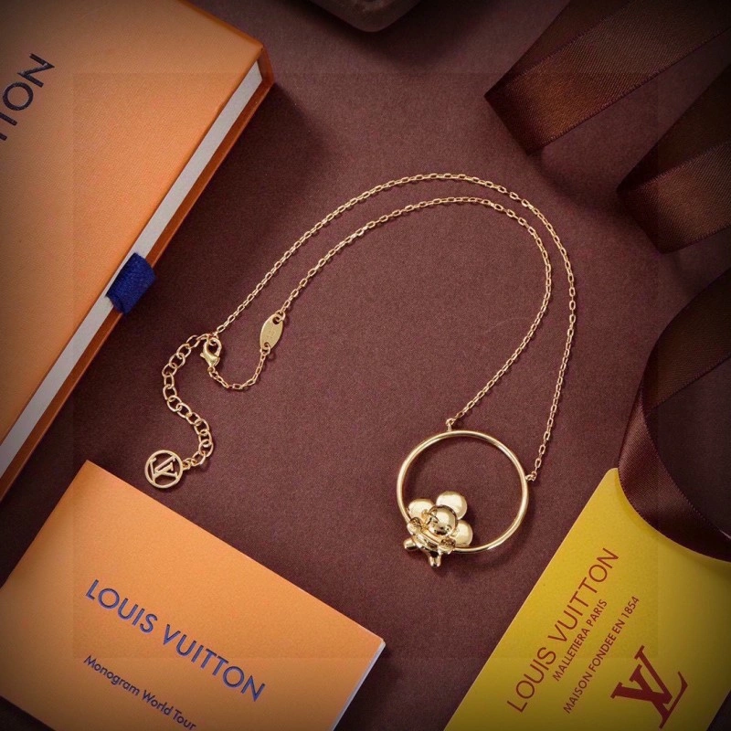 Louis Vuitton Necklaces SmoothTexture 247733