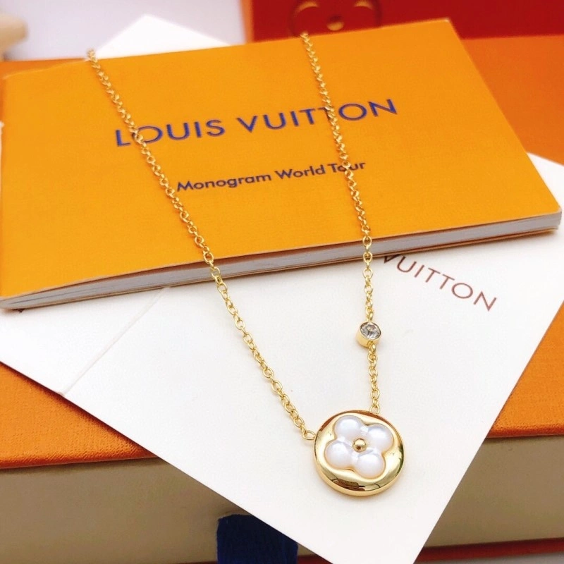 Chic Louis Vuitton Necklaces 247725