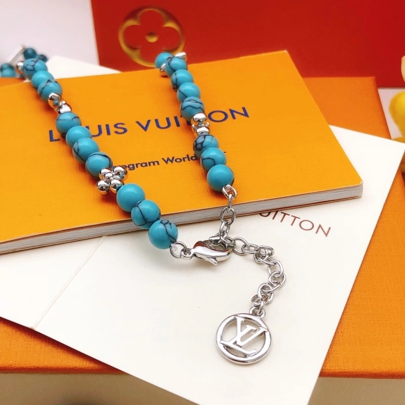 WrinkleFree Louis Vuitton Necklaces 247729