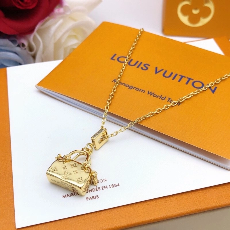 Vibrant Louis Vuitton Necklaces 247738