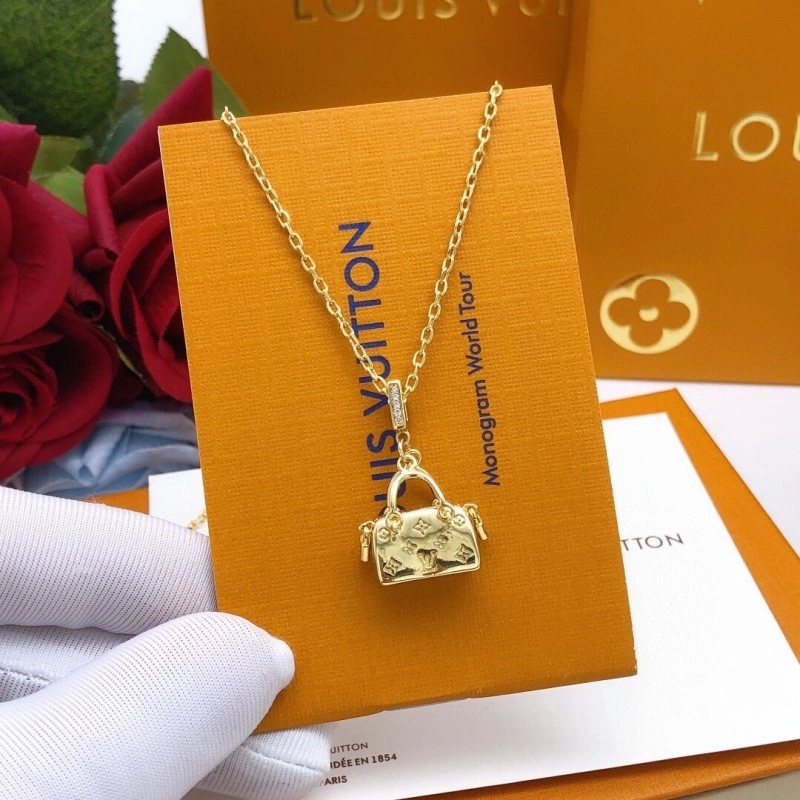 Vibrant Louis Vuitton Necklaces 247738