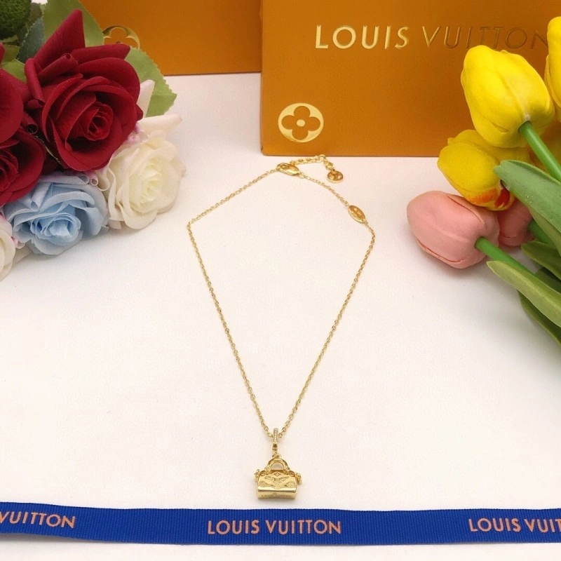 Vibrant Louis Vuitton Necklaces 247738