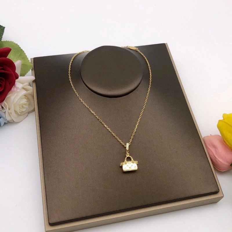Vibrant Louis Vuitton Necklaces 247738