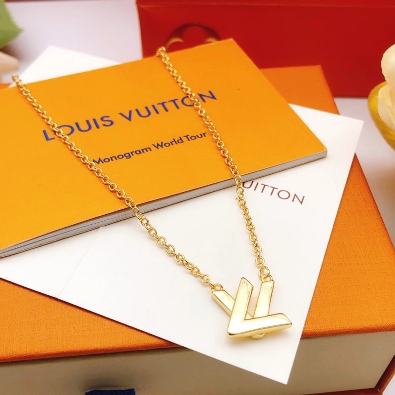 Louis Vuitton Necklaces WellDesigned 247722