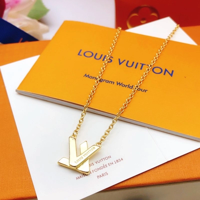 Louis Vuitton Necklaces WellDesigned 247722