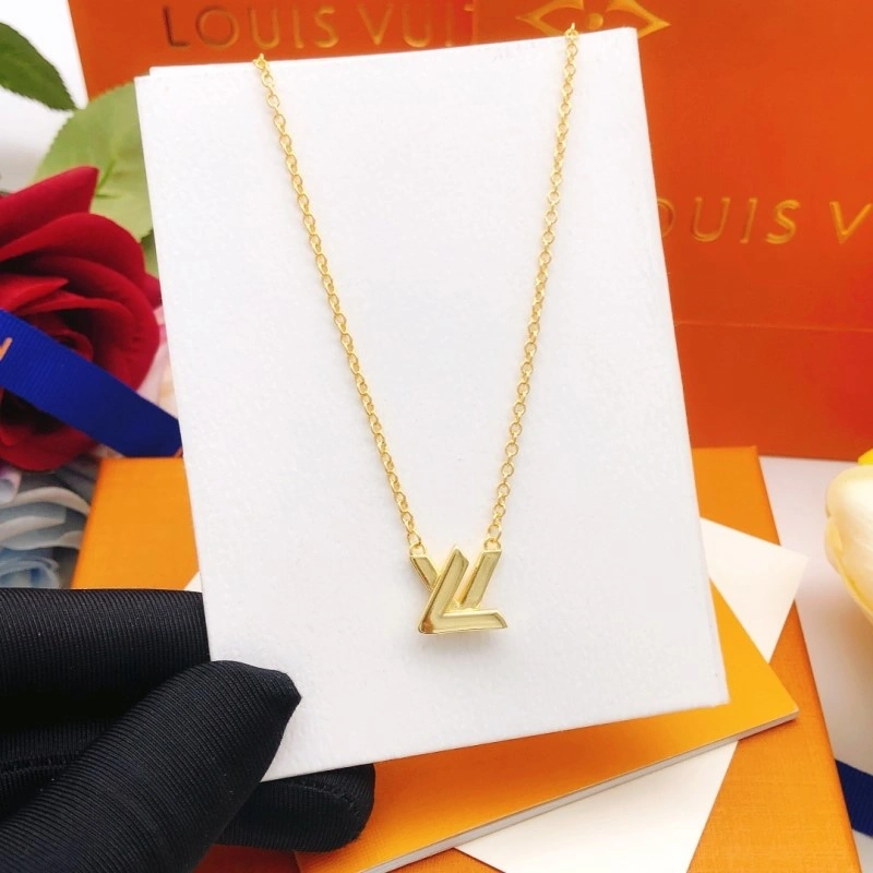 Louis Vuitton Necklaces WellDesigned 247722