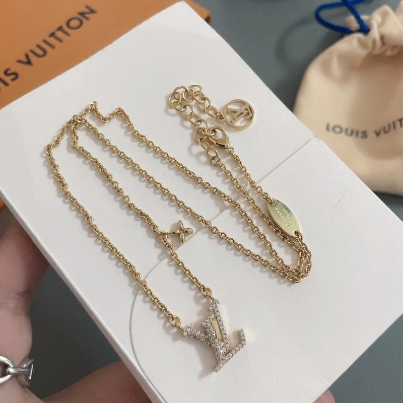 Louis Vuitton Necklaces RelaxedFit 247730