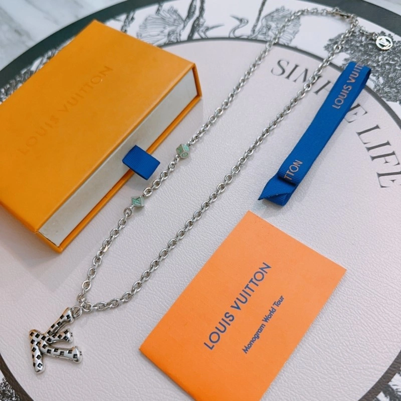 ComfortFit Louis Vuitton Necklaces 247734