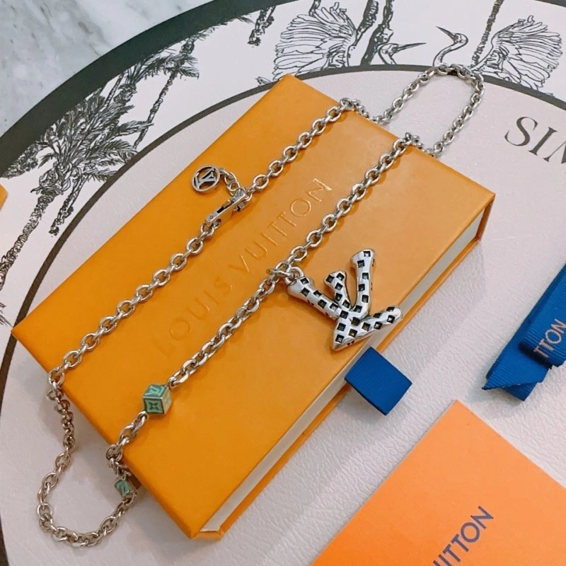 ComfortFit Louis Vuitton Necklaces 247734