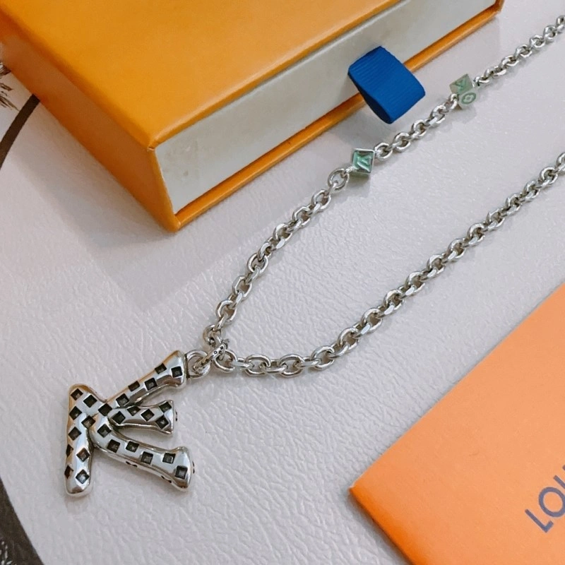 ComfortFit Louis Vuitton Necklaces 247734