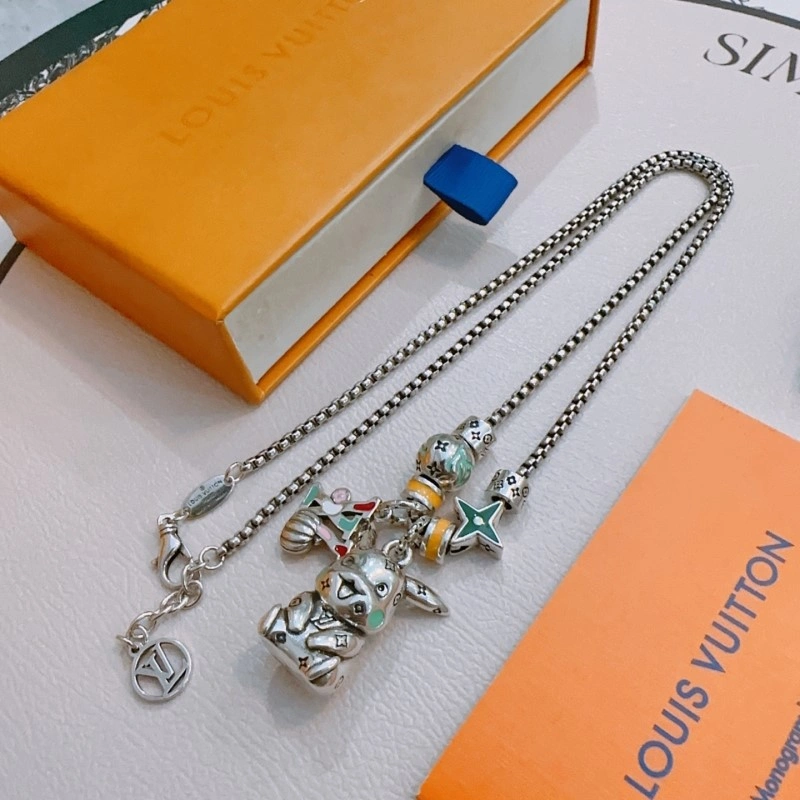 Popular Louis Vuitton Necklaces 247732