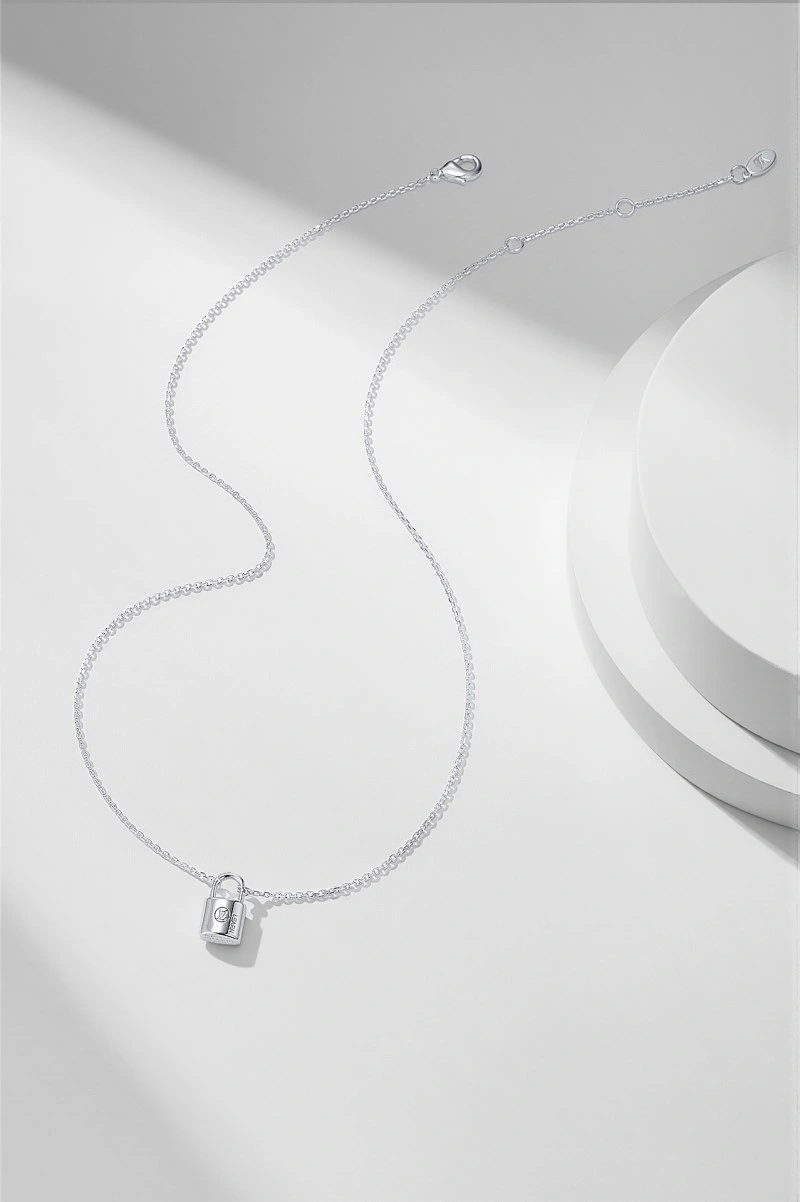 Stylish Louis Vuitton Necklaces 247719
