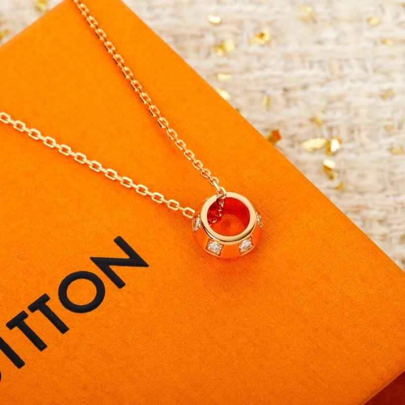 Louis Vuitton Necklaces Minimalist 247736