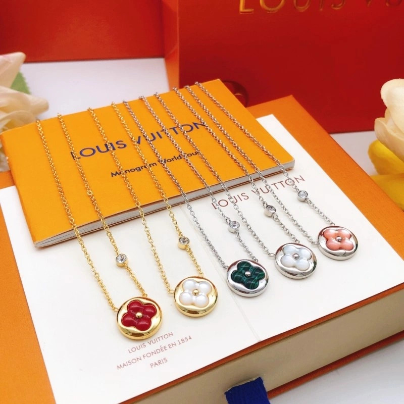 HighQuality Louis Vuitton Necklaces 247740