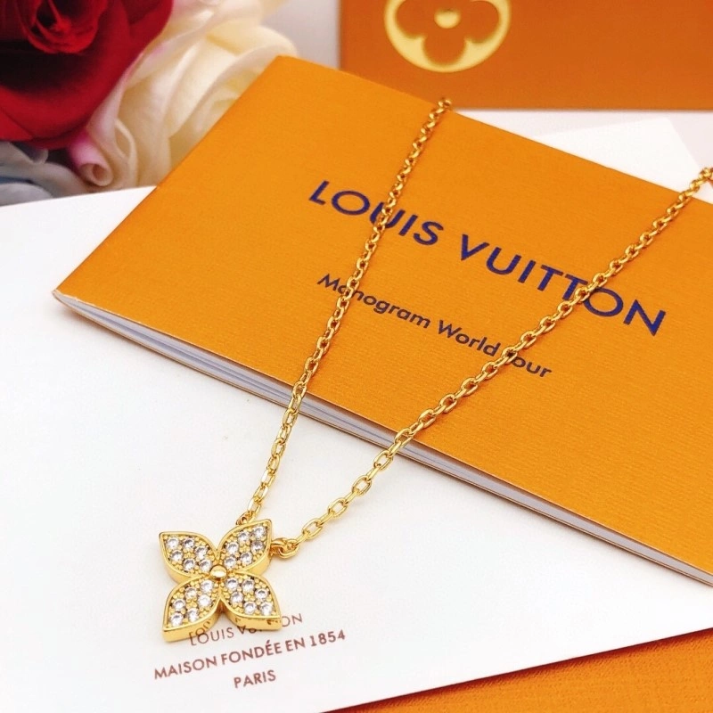 Louis Vuitton Necklaces WeatherProof 247727