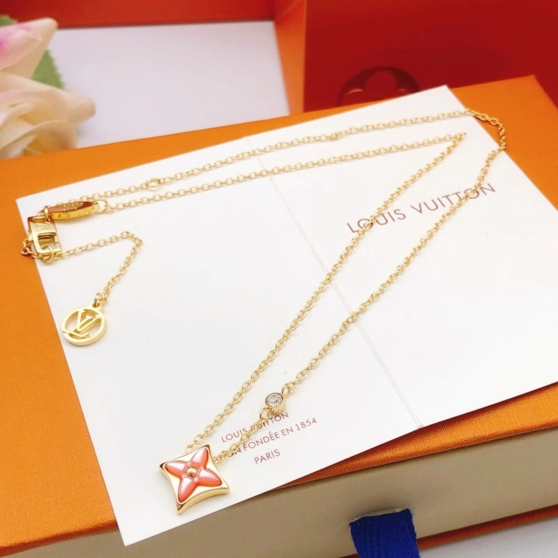 MoistureWicking Louis Vuitton Necklaces 247710