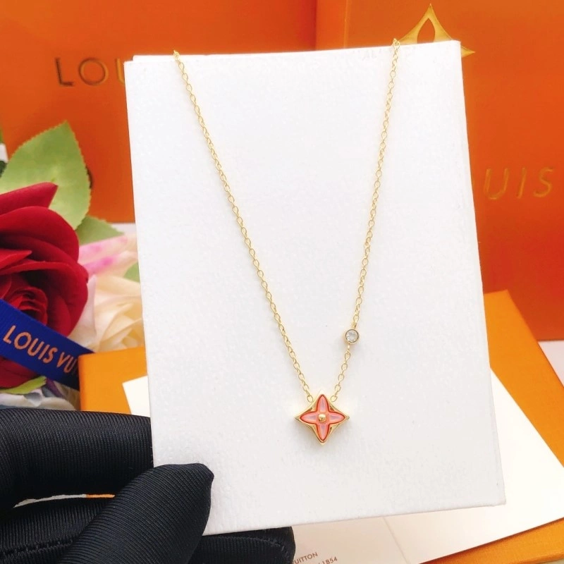 MoistureWicking Louis Vuitton Necklaces 247710