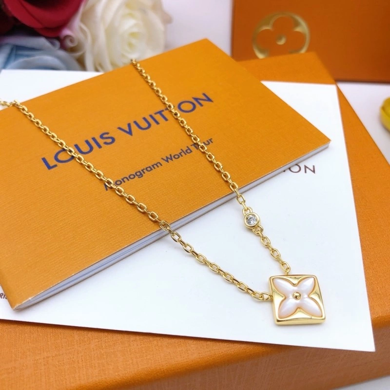 ZeroBulk Louis Vuitton Necklaces 247726