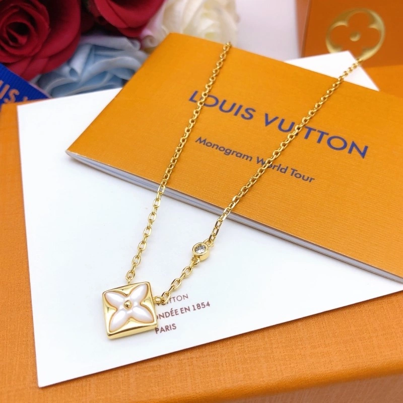 ZeroBulk Louis Vuitton Necklaces 247726