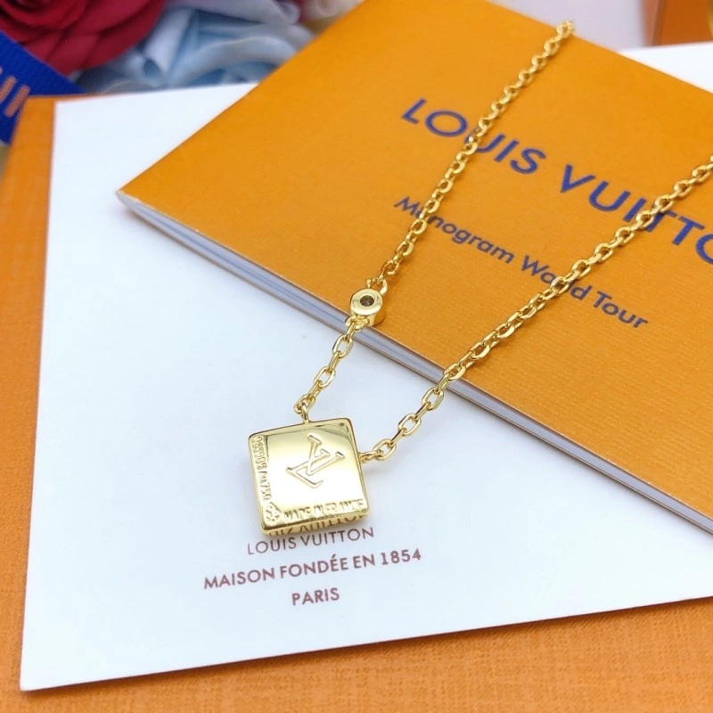 ZeroBulk Louis Vuitton Necklaces 247726