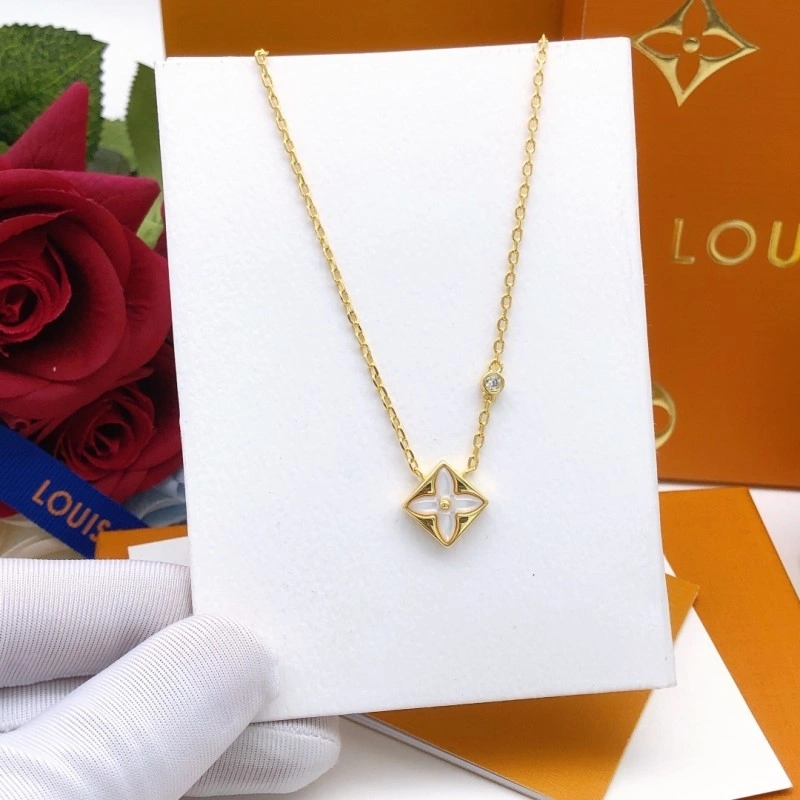 ZeroBulk Louis Vuitton Necklaces 247726