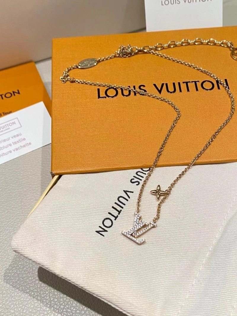 Louis Vuitton Necklaces WellDesigned 247724