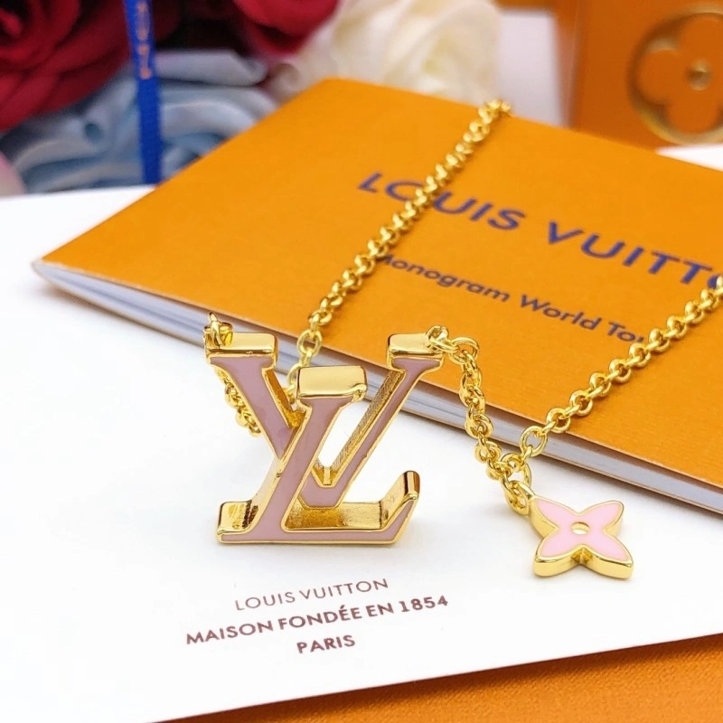 Functional Louis Vuitton Necklaces 247711