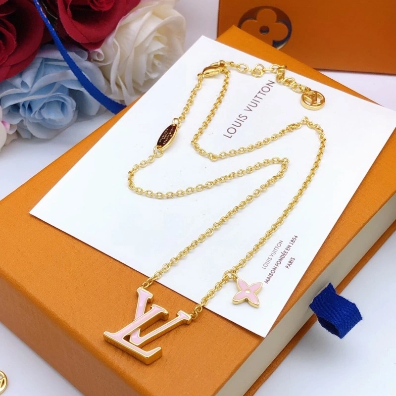Functional Louis Vuitton Necklaces 247711
