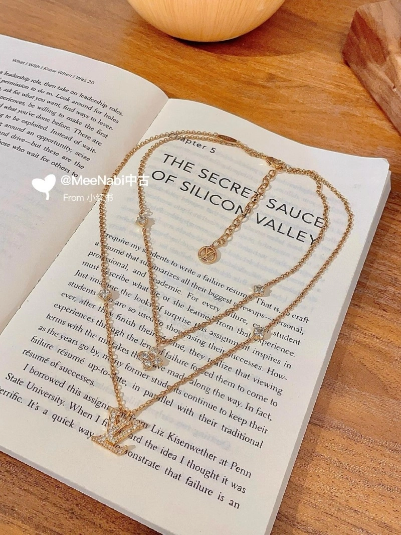 Louis Vuitton Necklaces Upgraded 247716