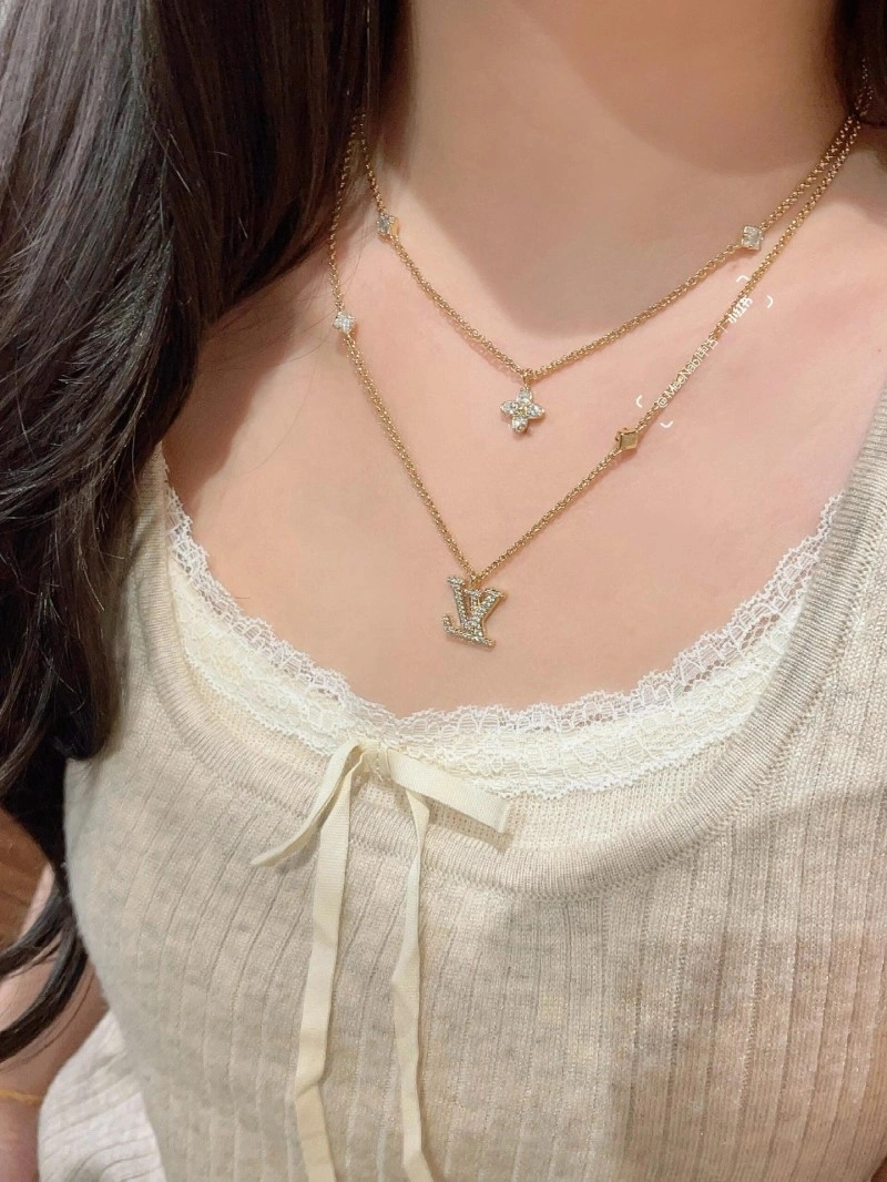 Louis Vuitton Necklaces Upgraded 247716