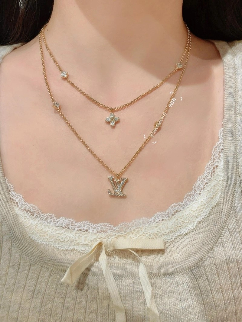 Louis Vuitton Necklaces Upgraded 247716