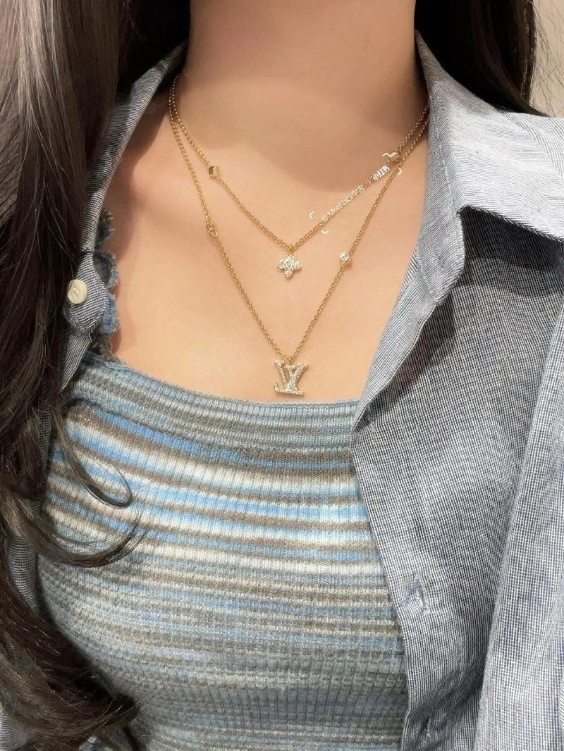 Louis Vuitton Necklaces Upgraded 247716