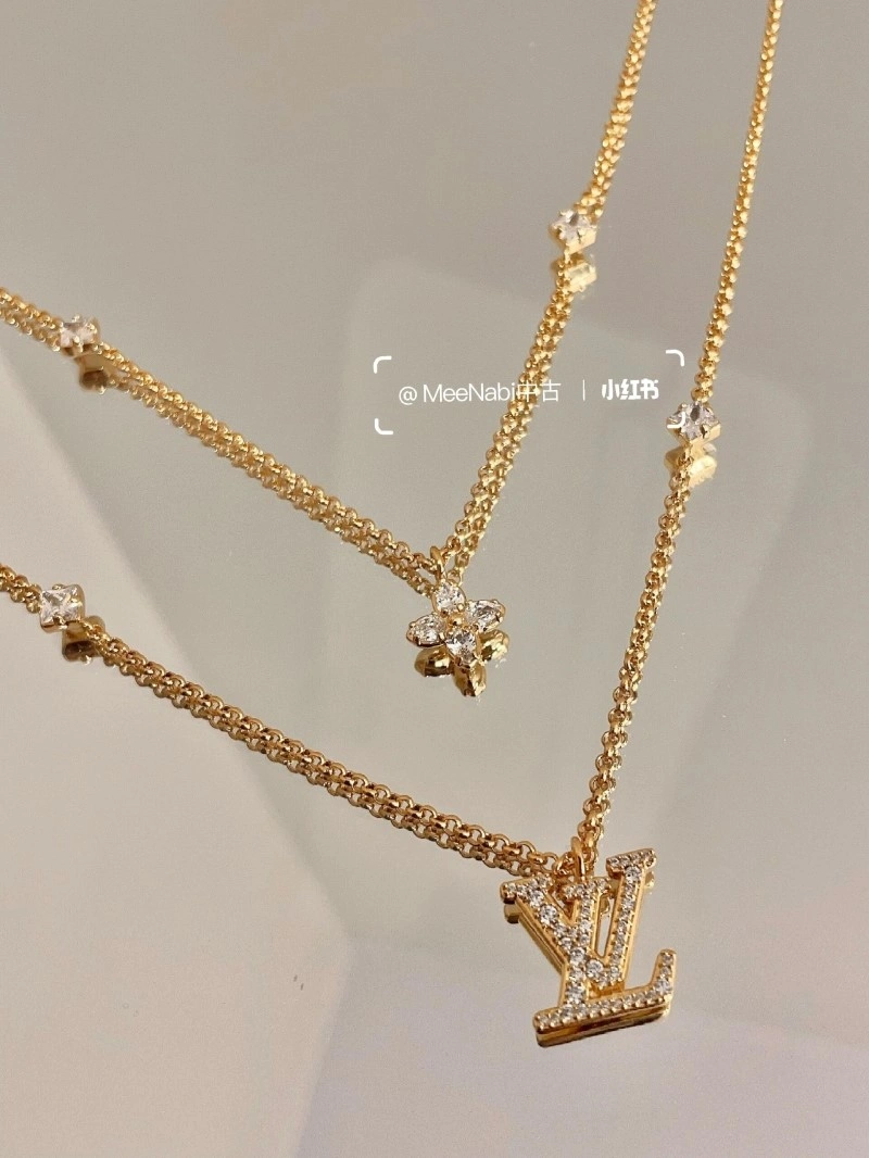 Louis Vuitton Necklaces Upgraded 247716