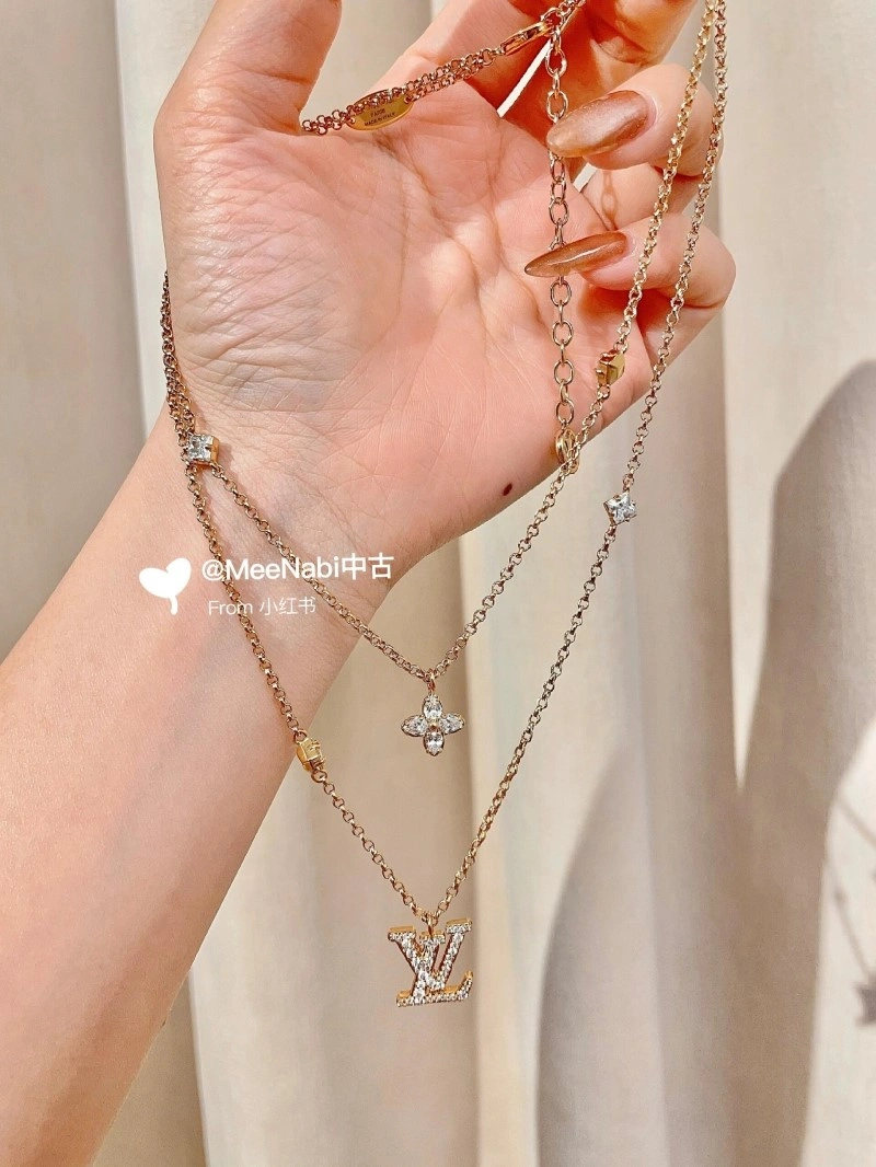 Louis Vuitton Necklaces Upgraded 247716