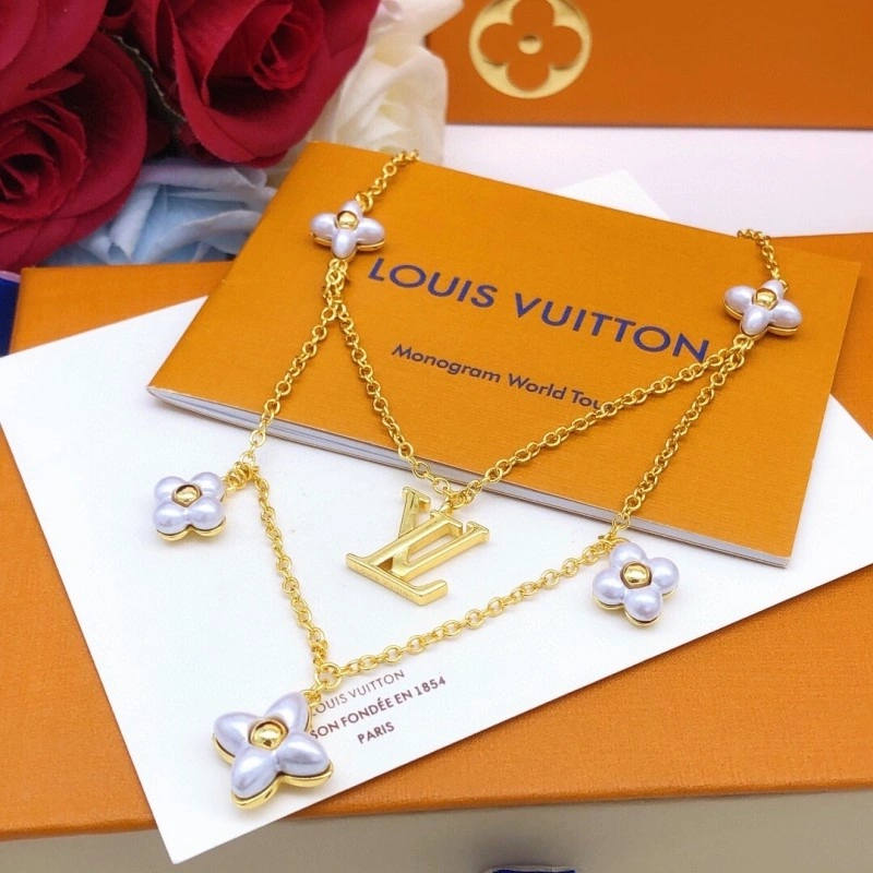 Louis Vuitton Necklaces Youthful 247709