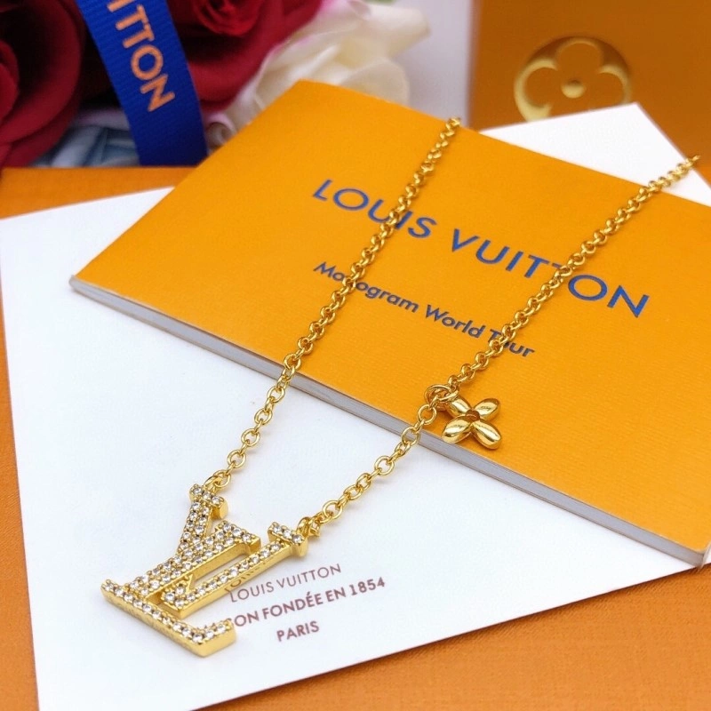 Louis Vuitton Necklaces Packable 247708