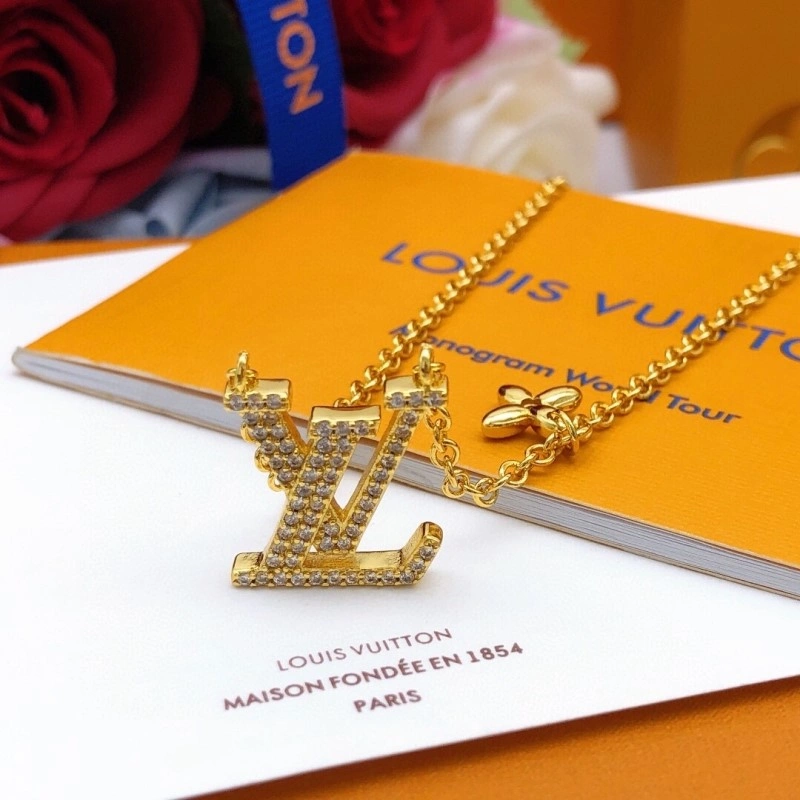 Louis Vuitton Necklaces Packable 247708
