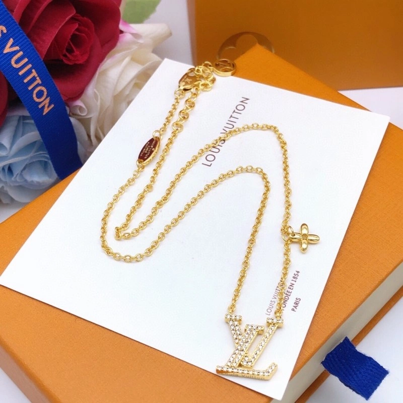 Louis Vuitton Necklaces Packable 247708