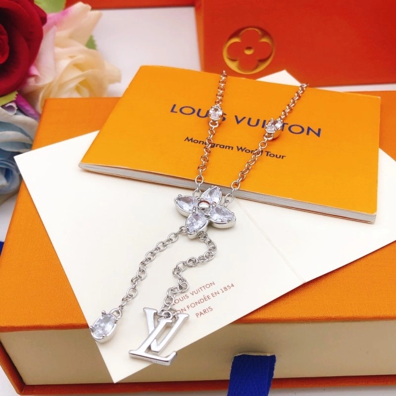 Compact Louis Vuitton Necklaces 247706