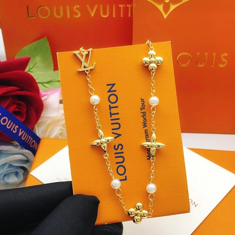 RelaxedFit Louis Vuitton Necklaces 247705