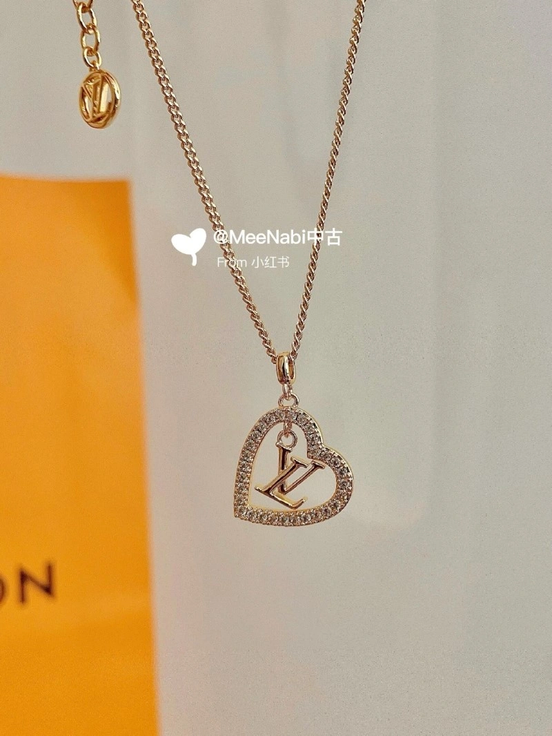 Louis Vuitton Necklaces UrbanChic 247704